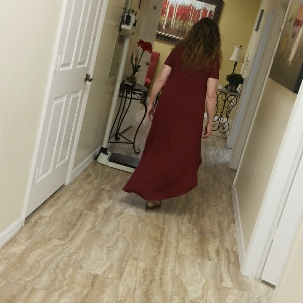 MOVING SALE 🌺 Burgundy High Low Burgundy Dress - Picture 3 of 8